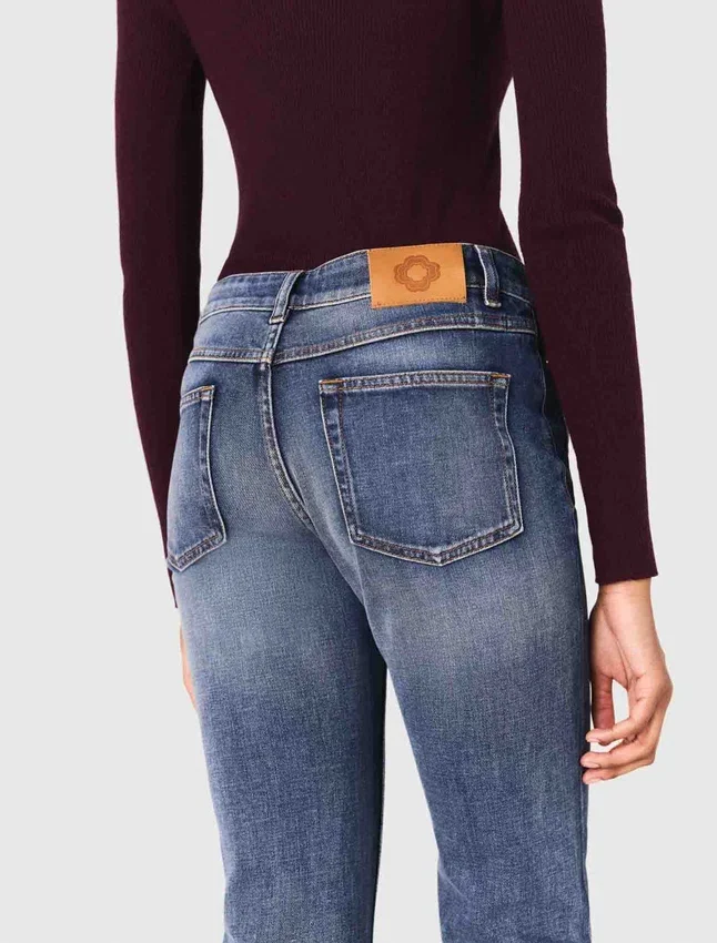 Bootcut jeans with zip pockets Bootcut jeans with zip pockets