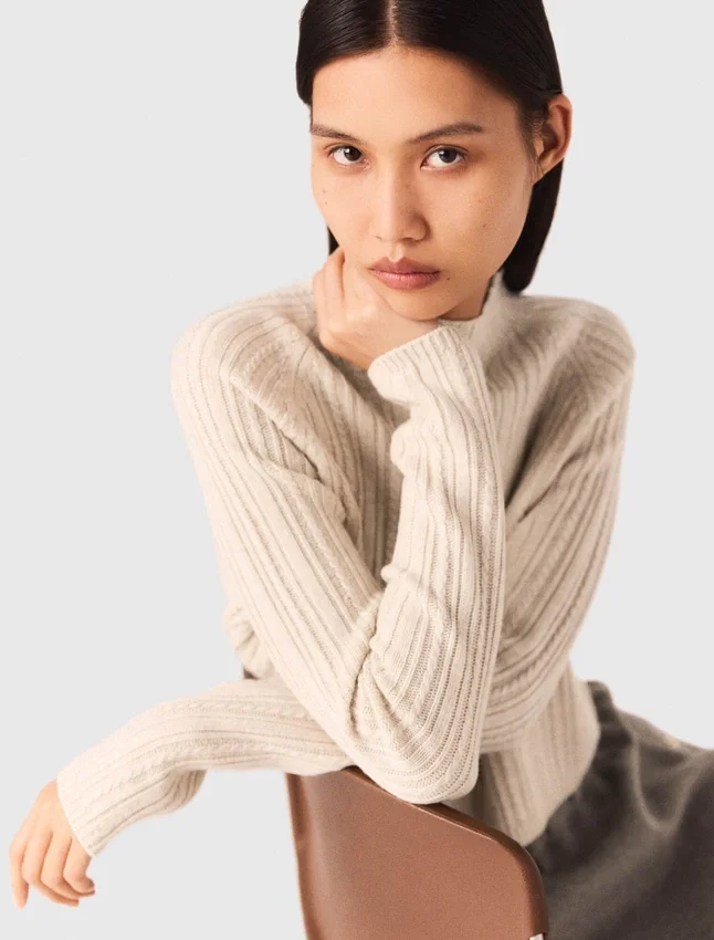 Cable-knit crop sweater Cable-knit crop sweater