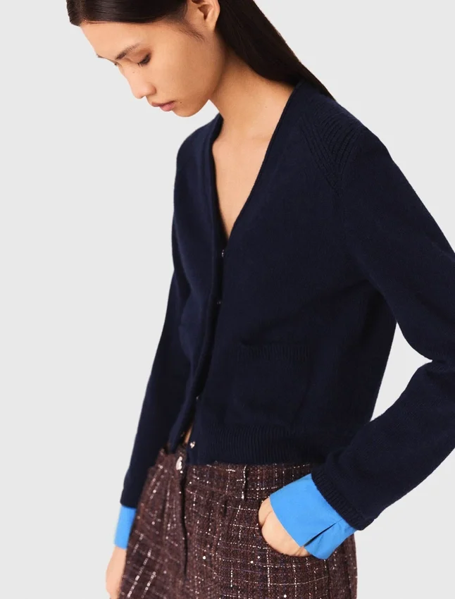 Cardigan with removable details Cardigan with removable details