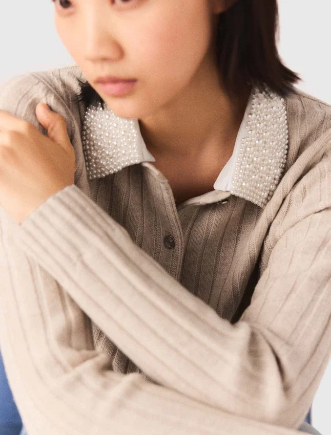 Cardigan with removable pearl collar Cardigan with removable pearl collar