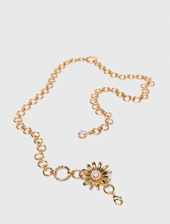 Chain belt with flowers Chain belt with flowers
