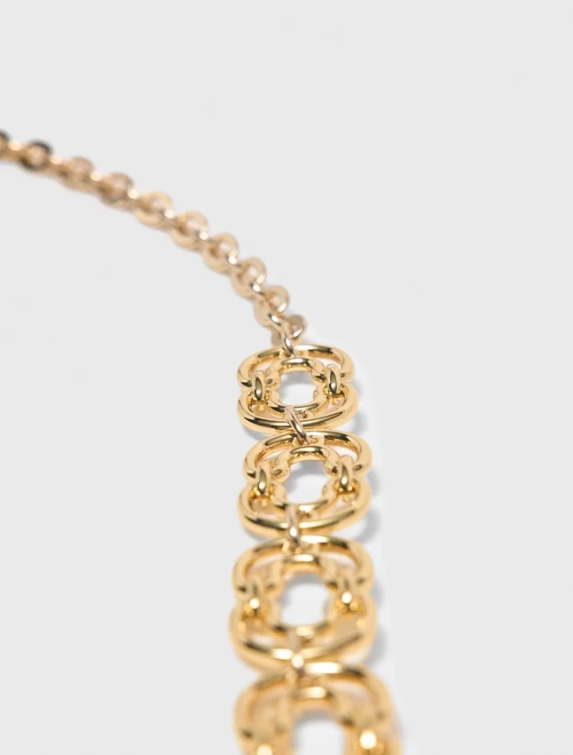 Chain belt with new link Chain belt with new link