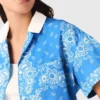 Contrast collar printed shirt Contrast collar printed shirt