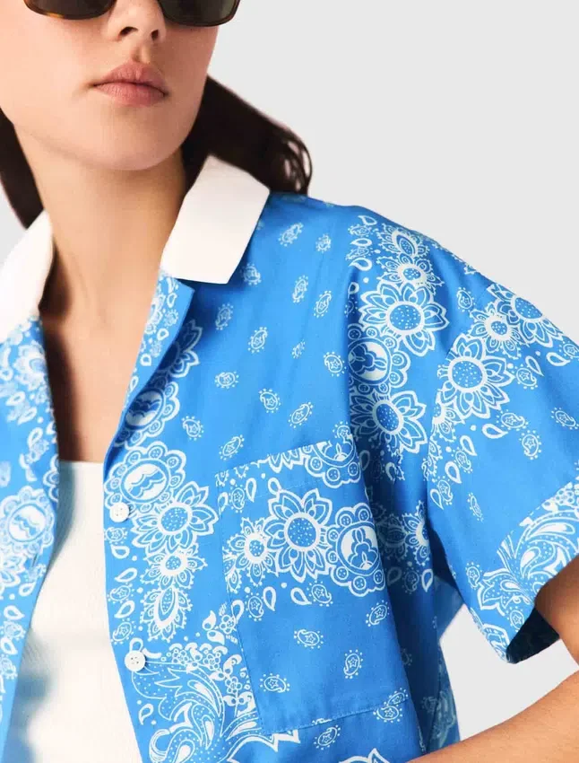 Contrast collar printed shirt Contrast collar printed shirt