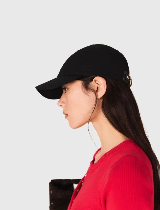 Cotton hat with gold-tone buckle Cotton hat with gold-tone buckle