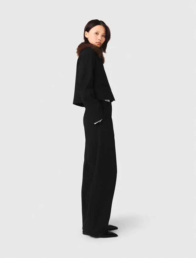 Cropped jacket with removable fur collar Cropped jacket with removable fur collar