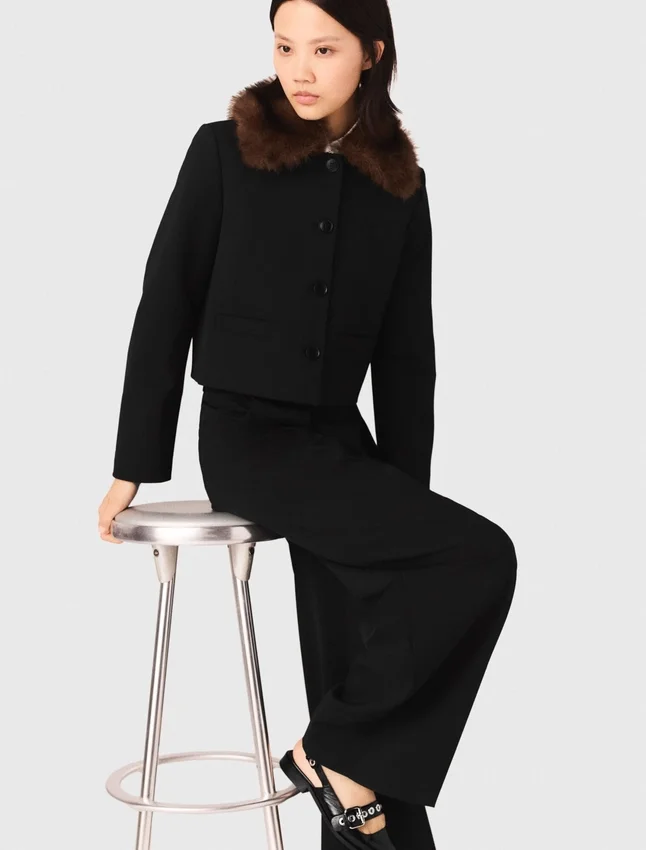 Cropped jacket with removable fur collar Cropped jacket with removable fur collar