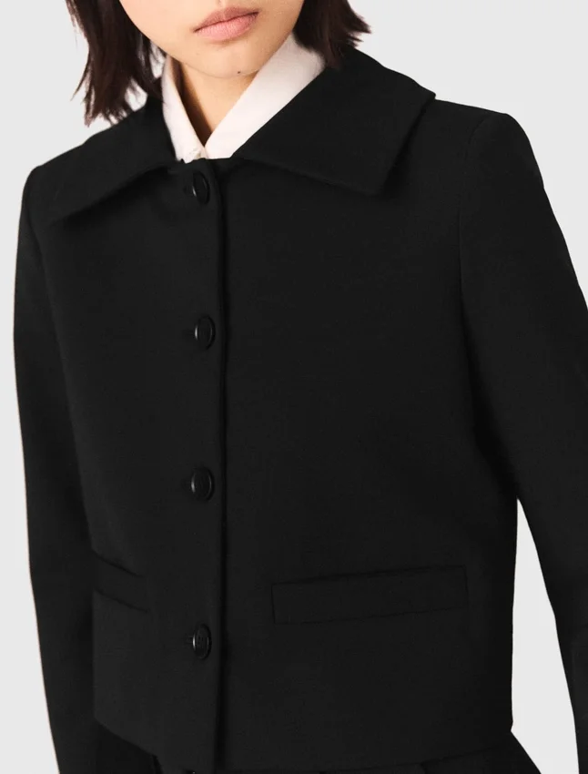 Cropped jacket with removable fur collar Cropped jacket with removable fur collar