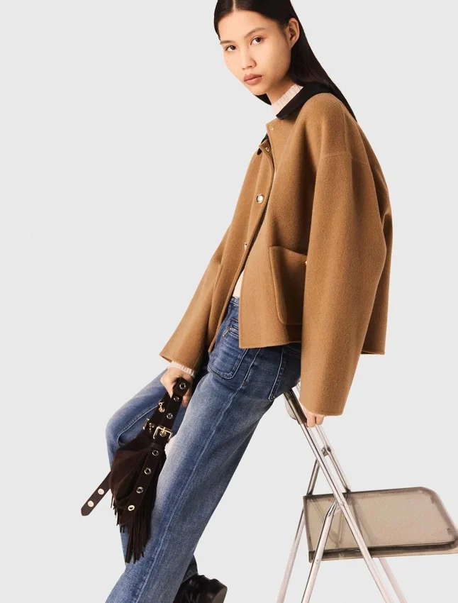 Double-faced coat with removable collar Double-faced coat with removable collar