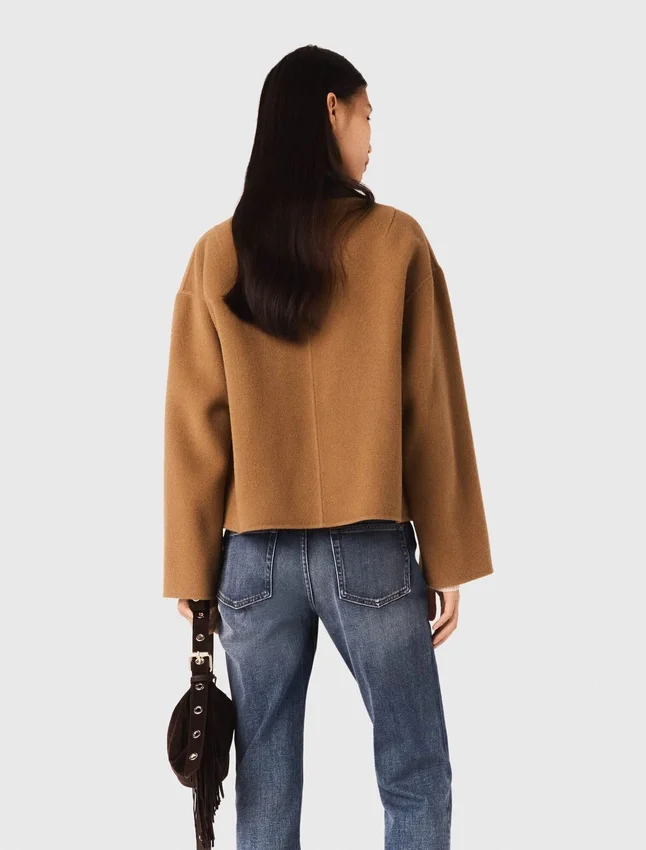 Double-faced coat with removable collar Double-faced coat with removable collar