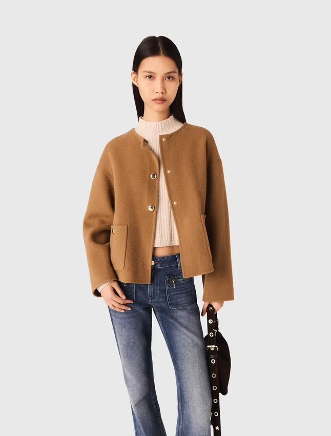 Double-faced coat with removable collar Double-faced coat with removable collar