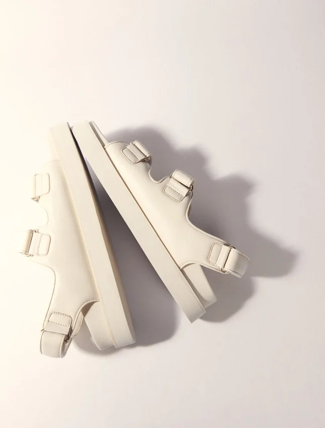 Flat leather sandals Flat leather sandals
