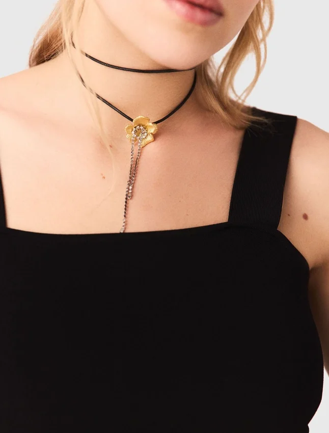 Flower necklace Flower necklace