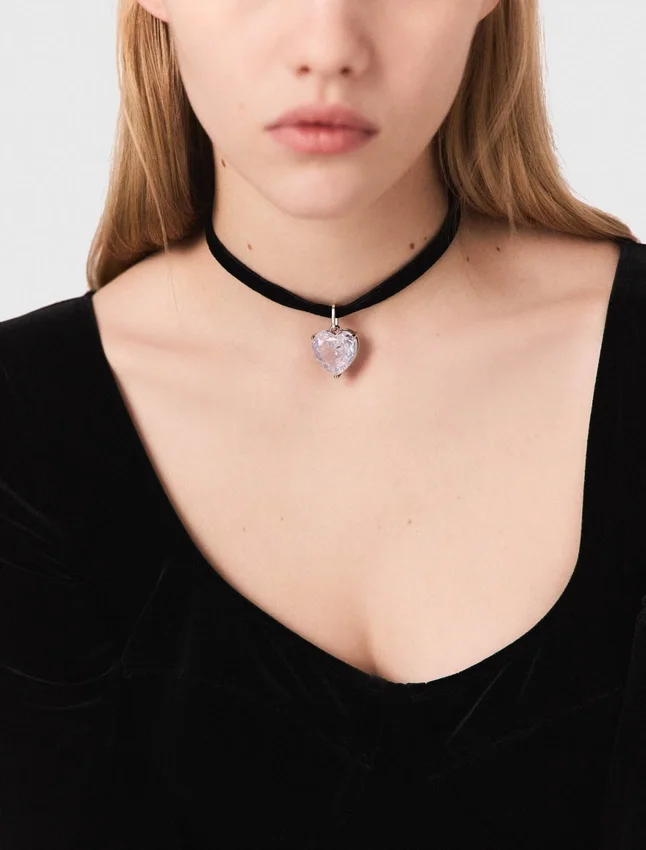 Heart necklace with velvet cord Heart necklace with velvet cord