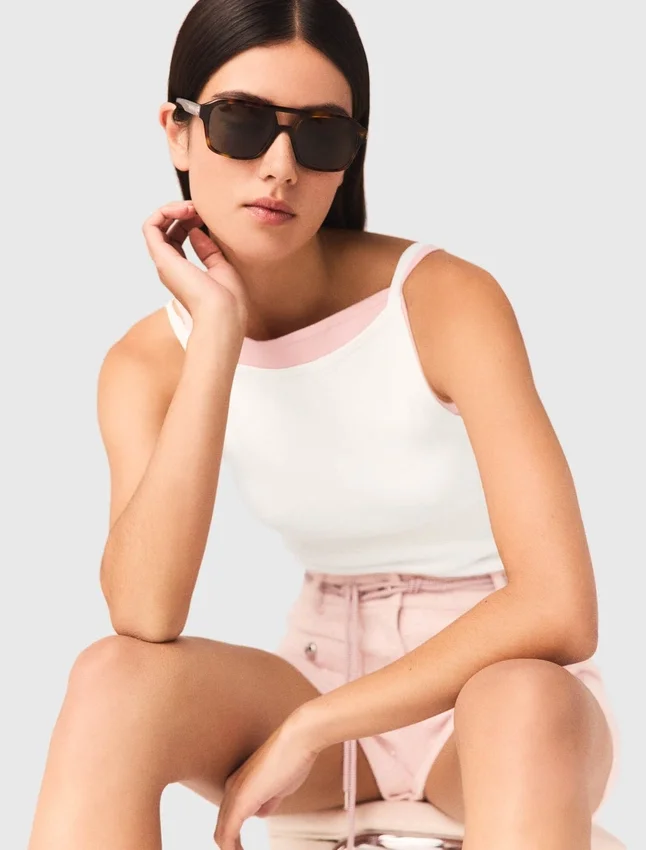 High straight-neck top High straight-neck top