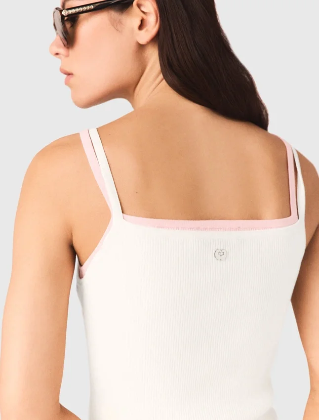 High straight-neck top High straight-neck top