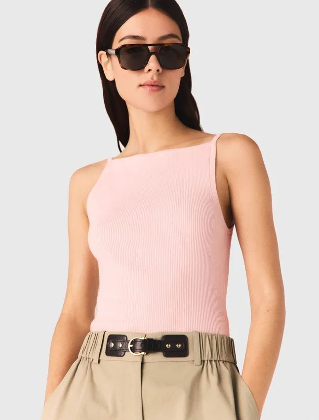 High straight-neck top High straight-neck top