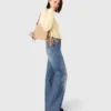 Jeans with chain-link belt