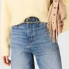 Jeans with chain-link belt