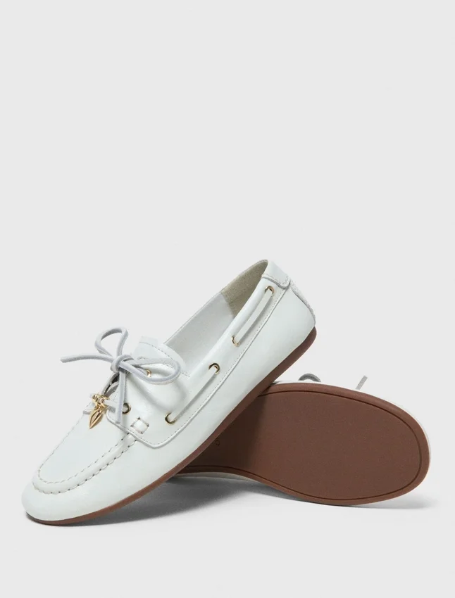 Leather boat shoes Leather boat shoes
