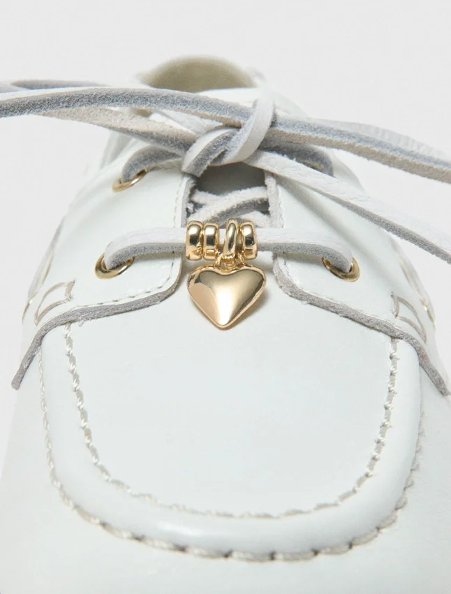 Leather boat shoes Leather boat shoes