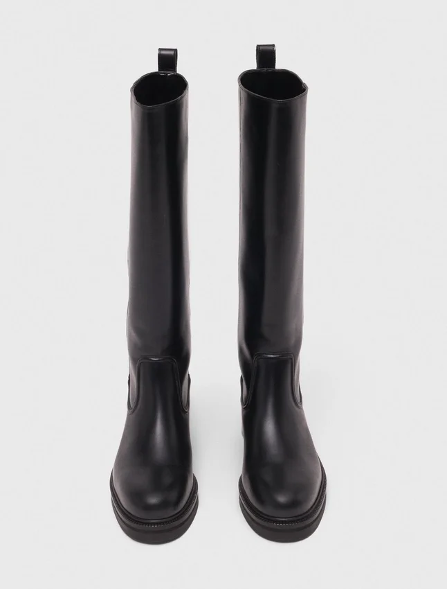 Leather boots Leather boots