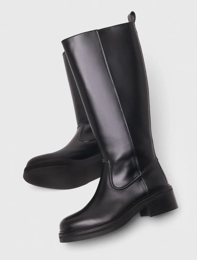 Leather boots Leather boots