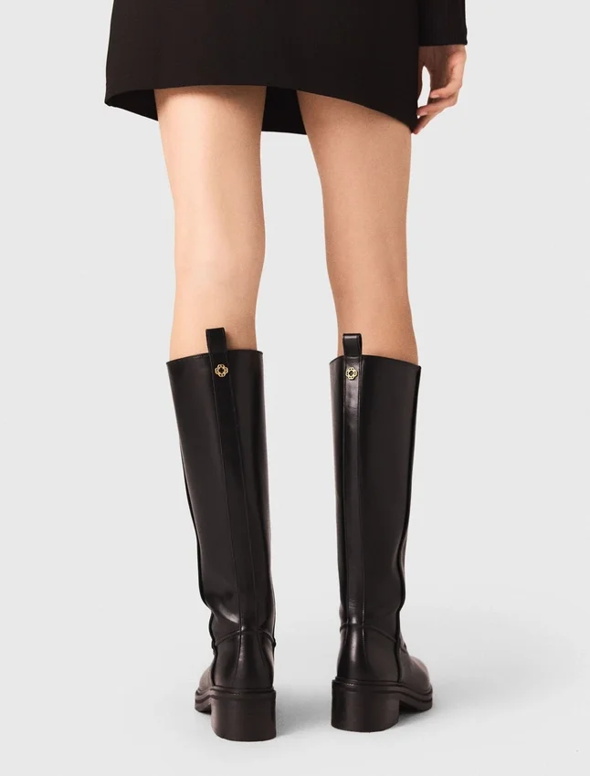 Leather boots Leather boots