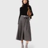 Long pleated skirt