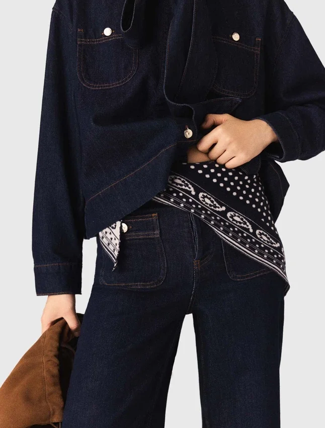 Reversible wool and cashmere scarf Reversible wool and cashmere scarf