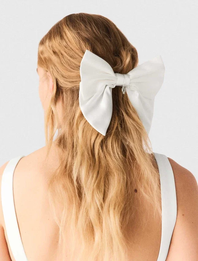 Satin-effect bow barrette Satin-effect bow barrette