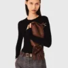 Second-skin round neck sweater
