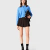 Shirt with removable jewellery