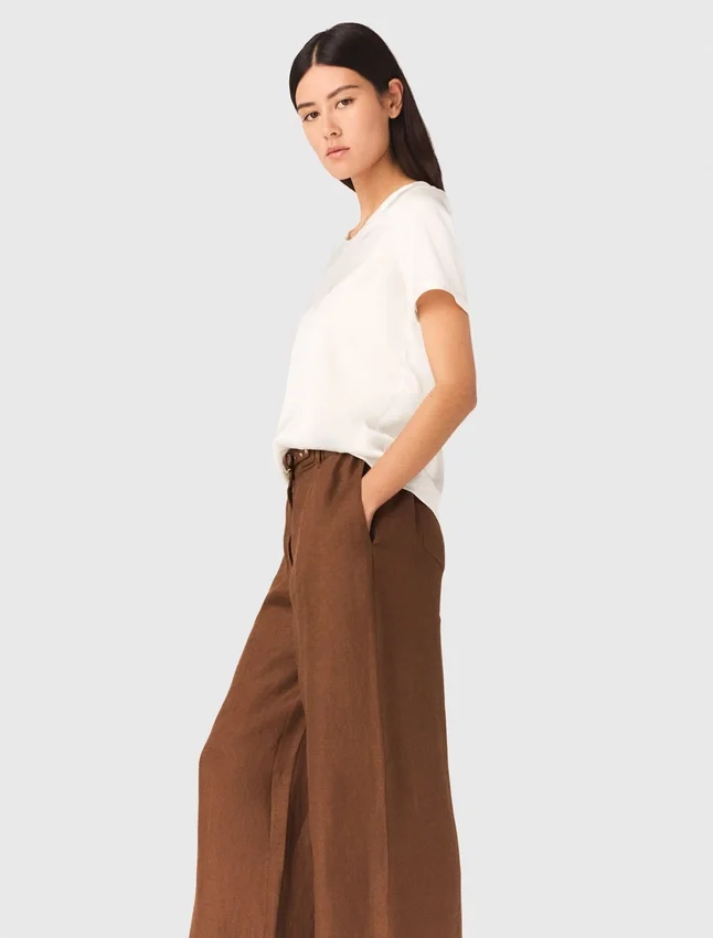 Short-sleeved silk top Short-sleeved silk top