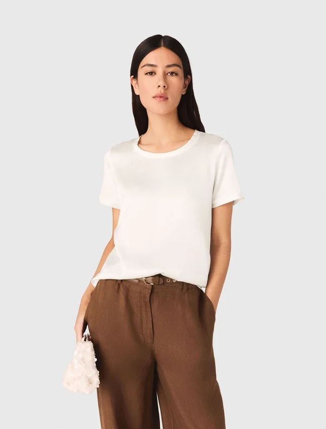 Short-sleeved silk top Short-sleeved silk top